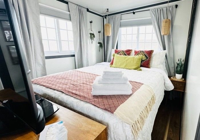 3 Bed Studio Suite photo 2
